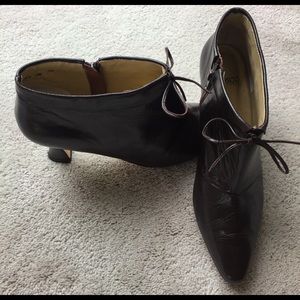 Fresno By Pierre Gwen Brown Leather Pump Bootie